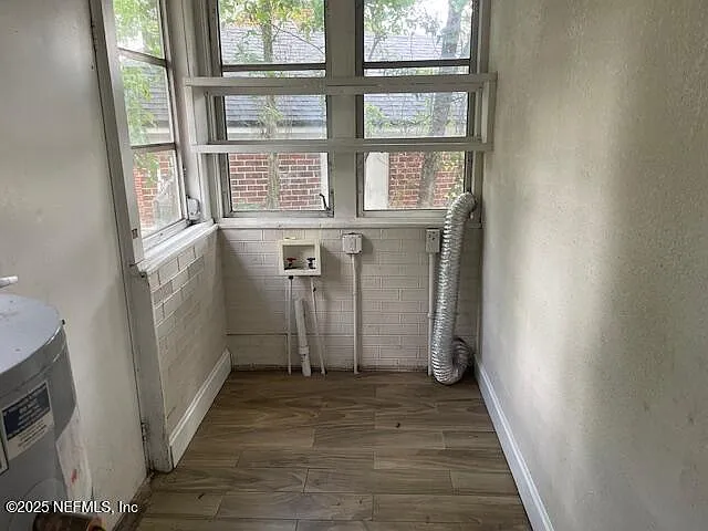 319 W 49th St — Photo 6