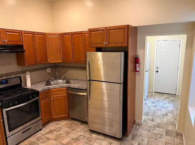 4911 Market St #1 — Photo 10