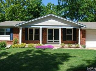 5851 Birch Hollow Dr, Saint Louis, MO 63129