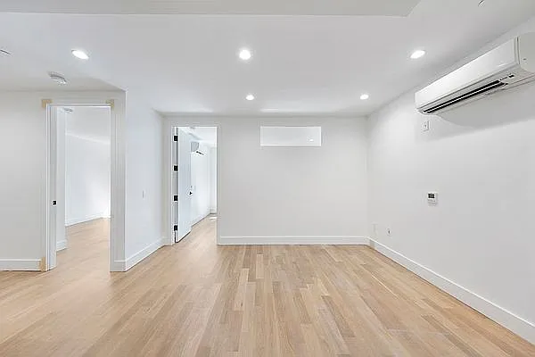 Rented by Nooklyn NYC LLC | media 38