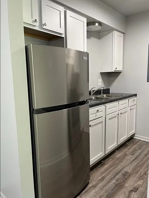 400 Fuller Apartments — Photo 3