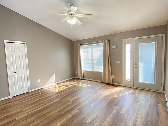 3rd image of 1619 Cedarwood Dr