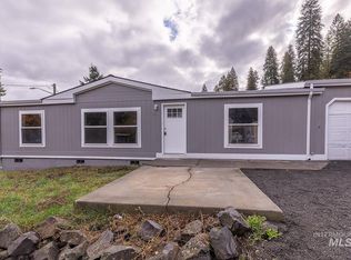 813 Bentz St, Troy, ID 83871