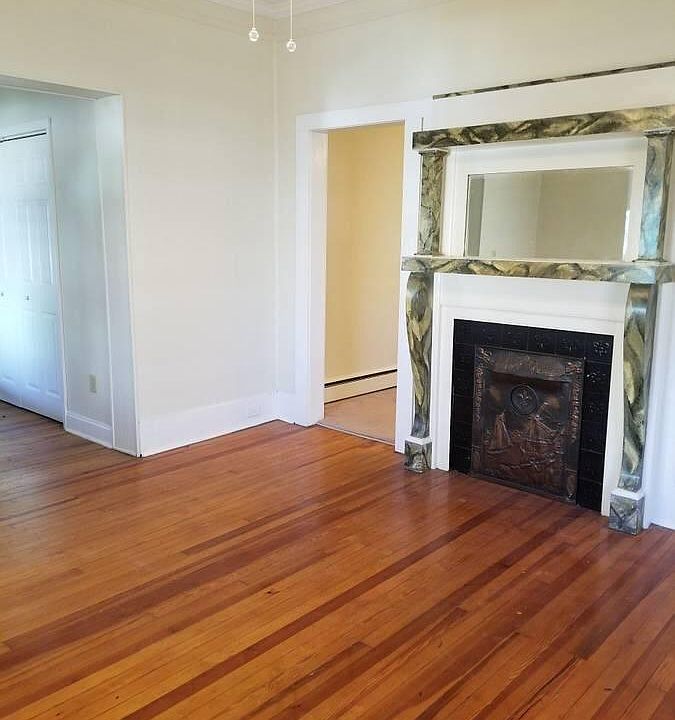 1st image of 623 Highland Ave SE #A