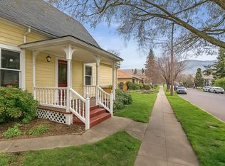 159 N Laurel St, Ashland, OR 97520