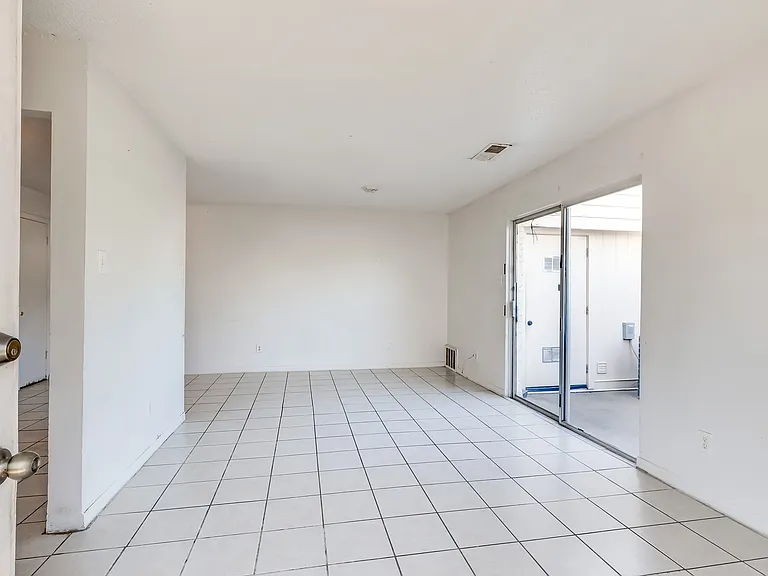 2215 Mission Hill Cir #103 — Photo 6