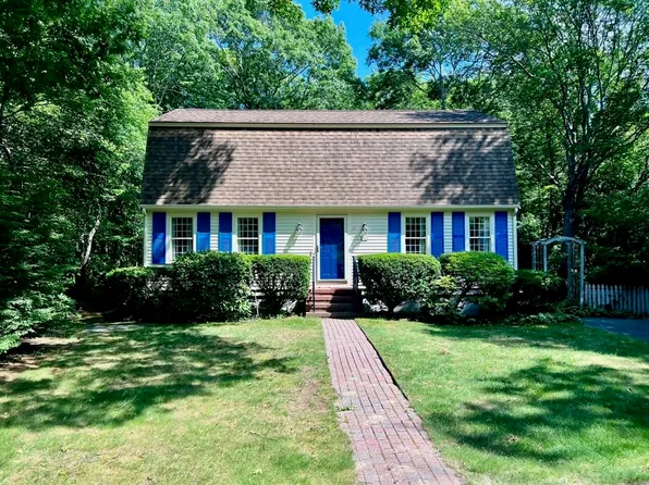 37 Spencer Dr, Plymouth, MA 02360