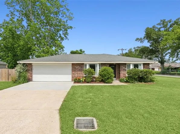 100 S Saint Nicholas St, Luling, LA 70070
