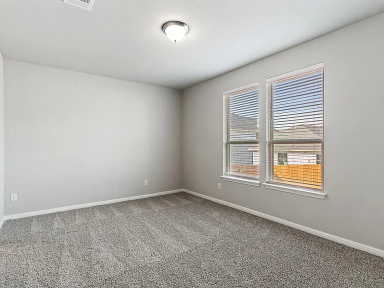 313 McLintock Rd — Photo 12
