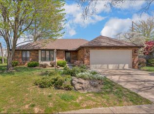 3016 S Oak Ave, Springfield, MO 65804