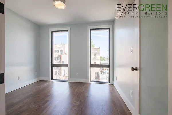 Rented by ERNY LLC | media 17