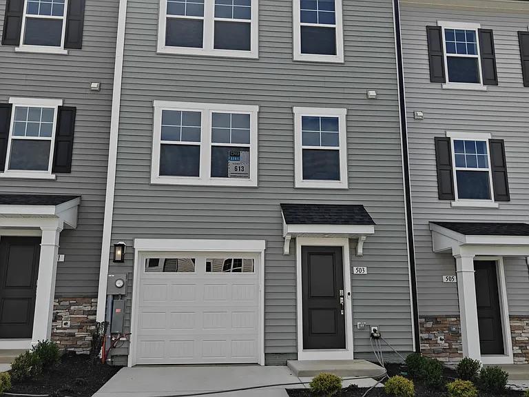503 Fontana Cir — Photo 24