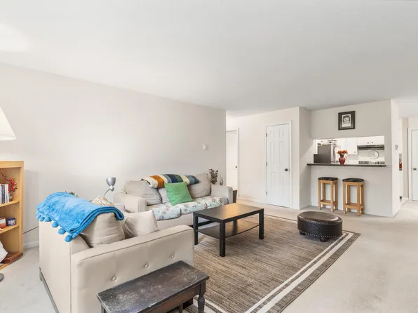 161 Saco Avenue #109, Old Orchard Beach, ME 04064