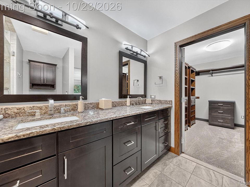 41 Hurondale Dr, photo 24