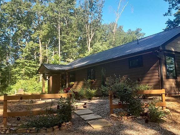 2nd image of 163 Woodsview Trl