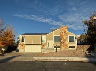 101 E Rembrandt Cir, Sandy, UT 84070