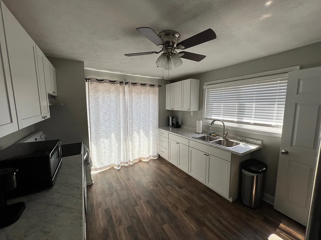 Furnished 3-Bedroom House in Steubenville, OH — Photo 4