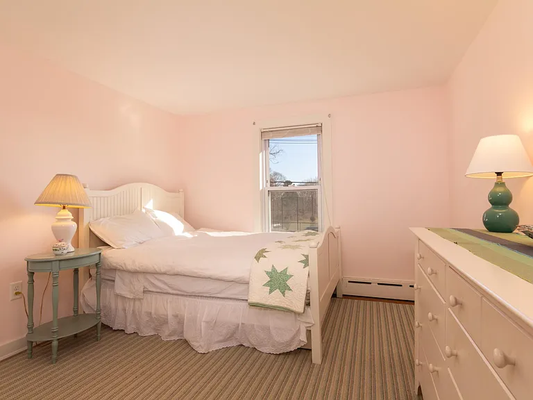 323 Green Hill Rd — Photo 15