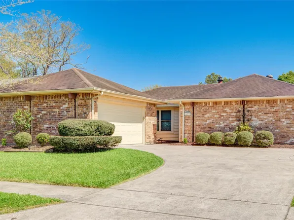16739 Selder Dr, Friendswood, TX 77546