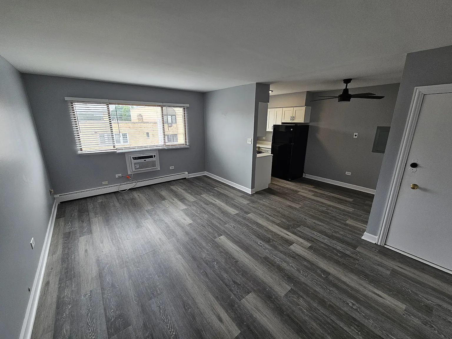 2139 Clinton Ave — Photo 1