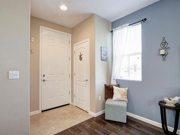 3rd image of 305 Cezanne Ln #305