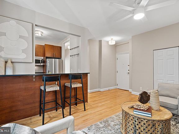 5th image of 2010 Kalorama Rd NW APT 306