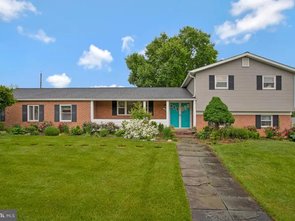 16113 Laurel Ridge Dr, Laurel, MD 20707