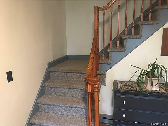 3rd image of 19 Reynolds Road