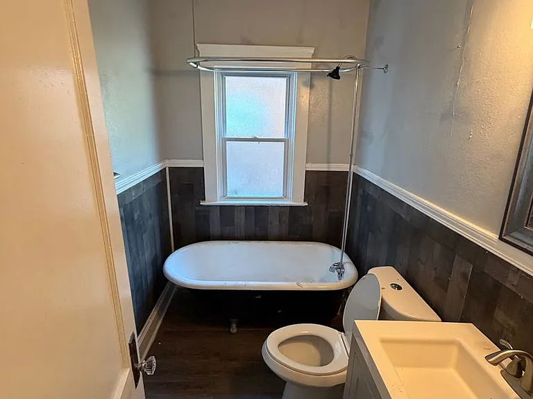 11624 Forest Ave — Photo 6