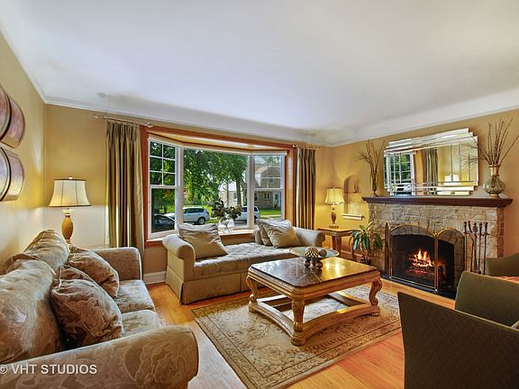 3rd image of 5834 N Kingsdale Ave