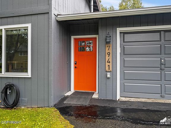 3rd image of 7941 Resurrection Dr
