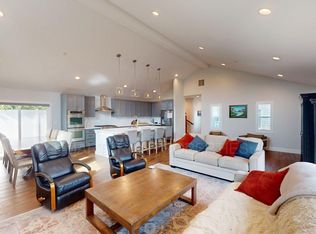 1646 Santa Ana Ave, Costa Mesa, CA 92627