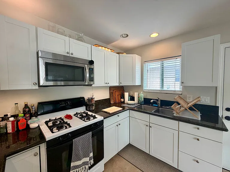 3359 Roosevelt St — Photo 13