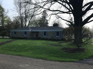 2902 Canyon Woods Dr, Rockford, IL 61109