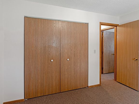 5th image of 1525 24th Ave N #13