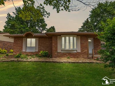 23808 Cedar Ridge Dr, Brownstown, MI, 48174