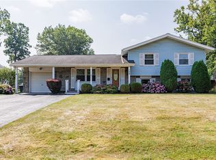 129 Centerwood Dr, Rochester, NY 14616