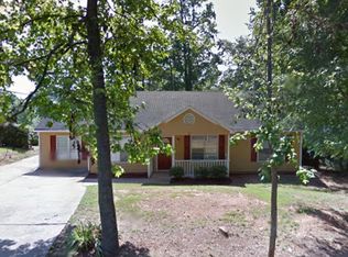 108 Lakeview Dr, Stockbridge, GA 30281