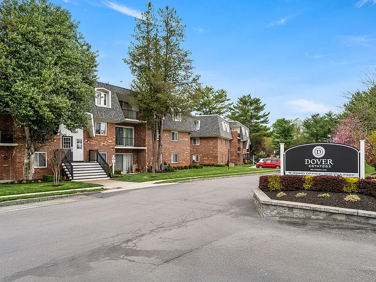 dover-estates-exteriors012