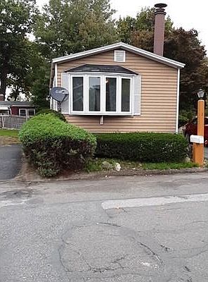 1st image of 266 Newbury St Lot 1