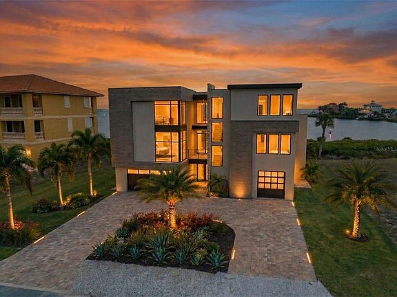 3rd image of 25 Harborpointe Dr