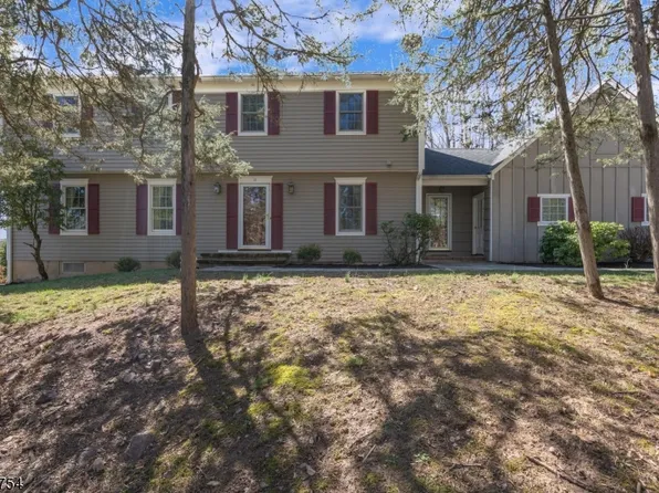 17 Dryden Road, Tewksbury Twp., NJ 07979