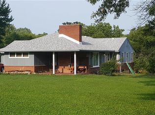 9615 Richmond Dr, Kansas City, MO 64134
