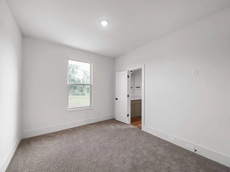 881 Rachel St #C — Photo 13