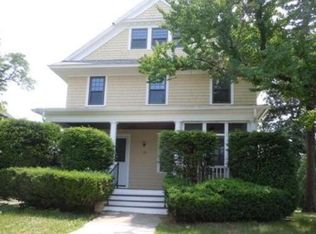 35 Riverview St, Springfield, MA 01108