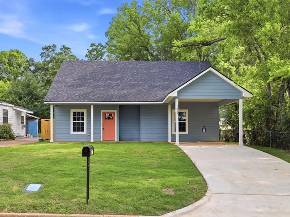 1015 El Paso St, Longview, TX 75602