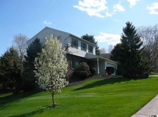 1017 Crystal Creek Cir, Mechanicsburg, PA 17050