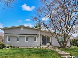 2 Cascade Road, West Hartford, CT 06117