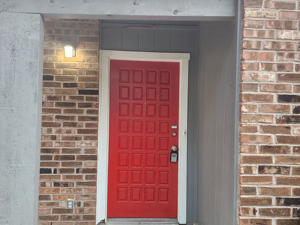 1st image of 3822 Broken Elm Dr