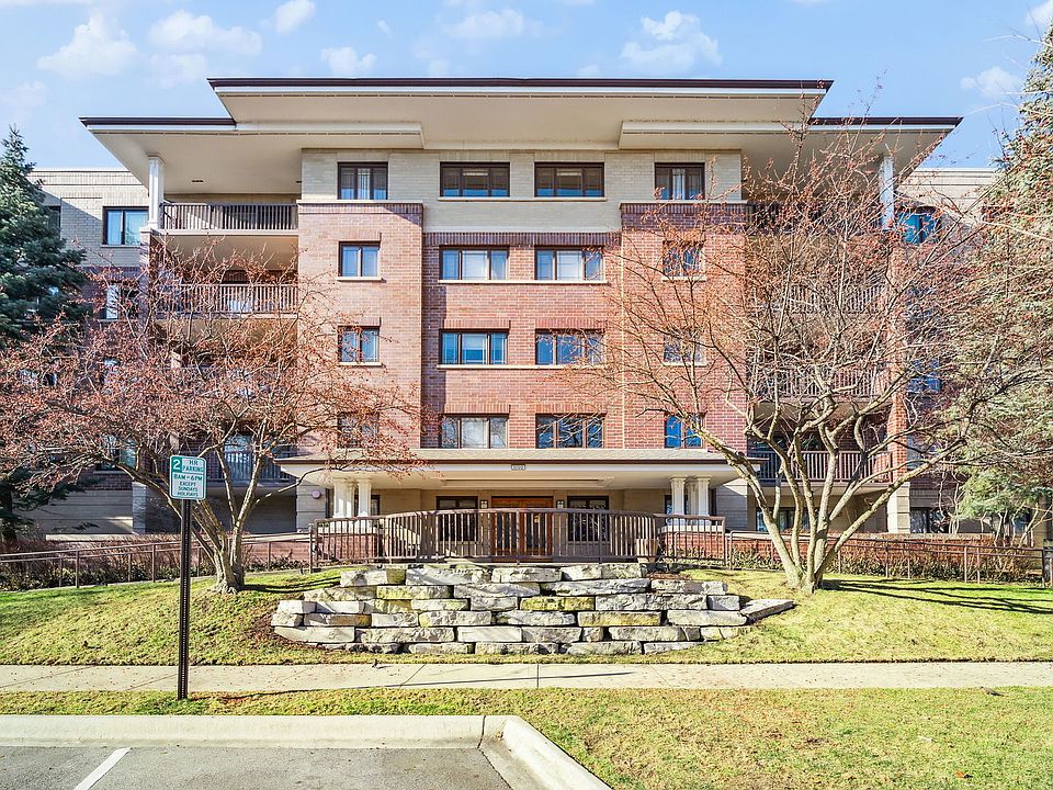 1st image of 1700 2nd St APT 404